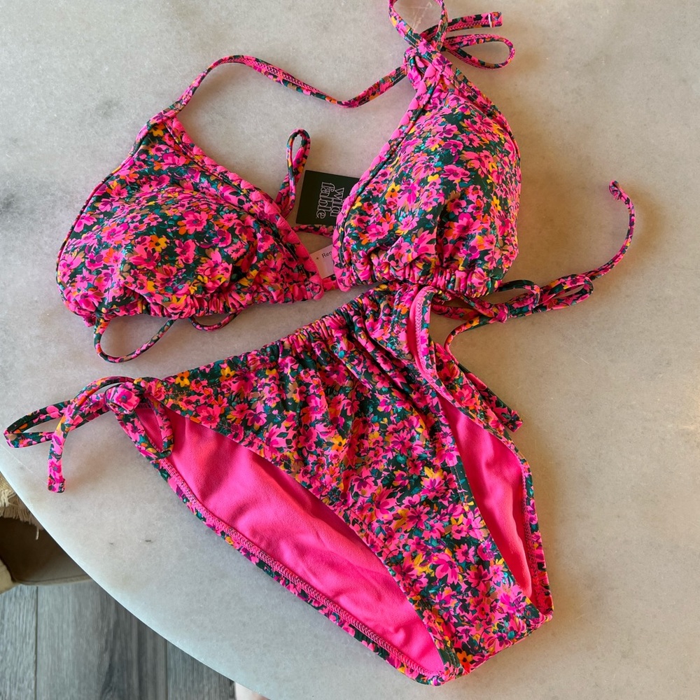 NWT Wild Fable bikini Size M top, Size S bottom